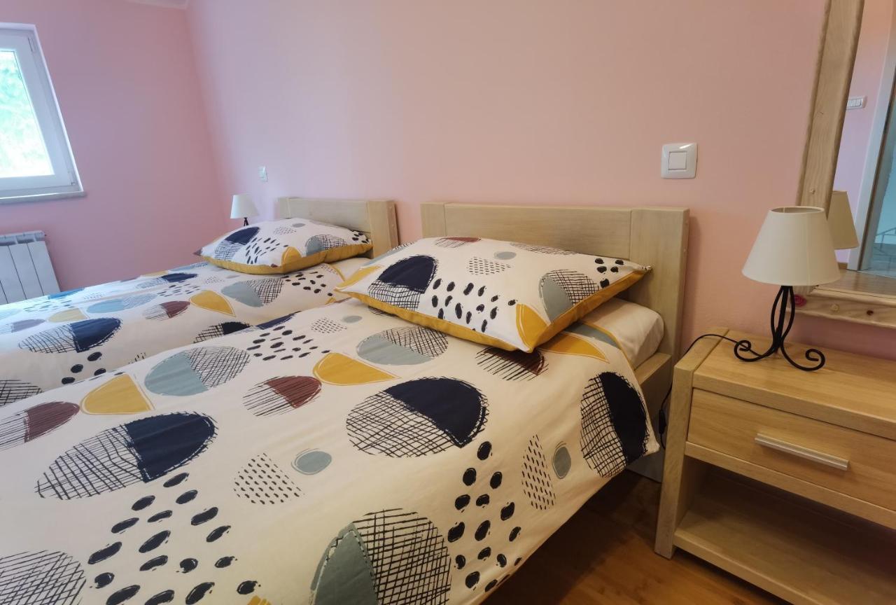 Apartment Luce Pićan Eksteriør bilde