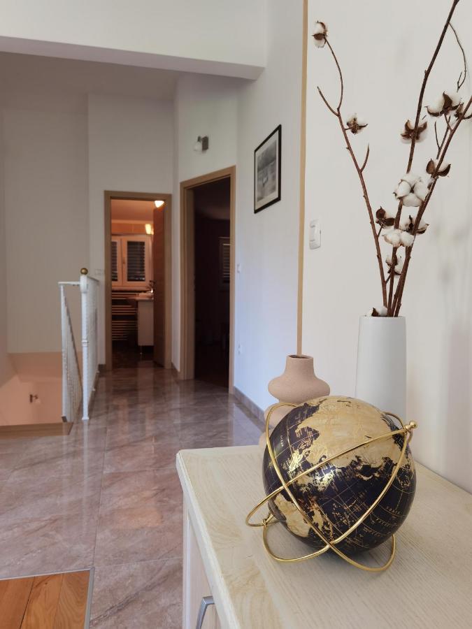 Apartment Luce Pićan Eksteriør bilde