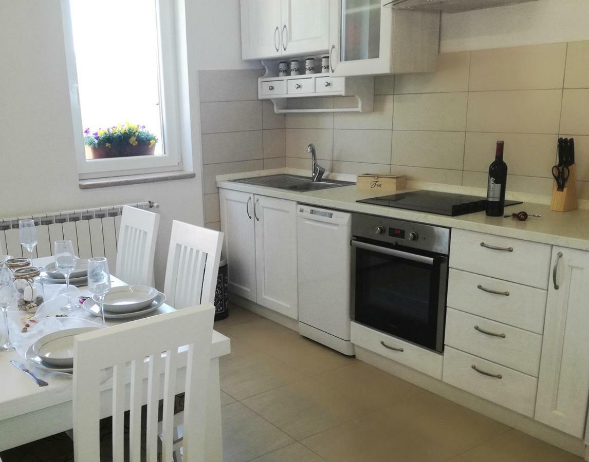 Apartment Luce Pićan Eksteriør bilde