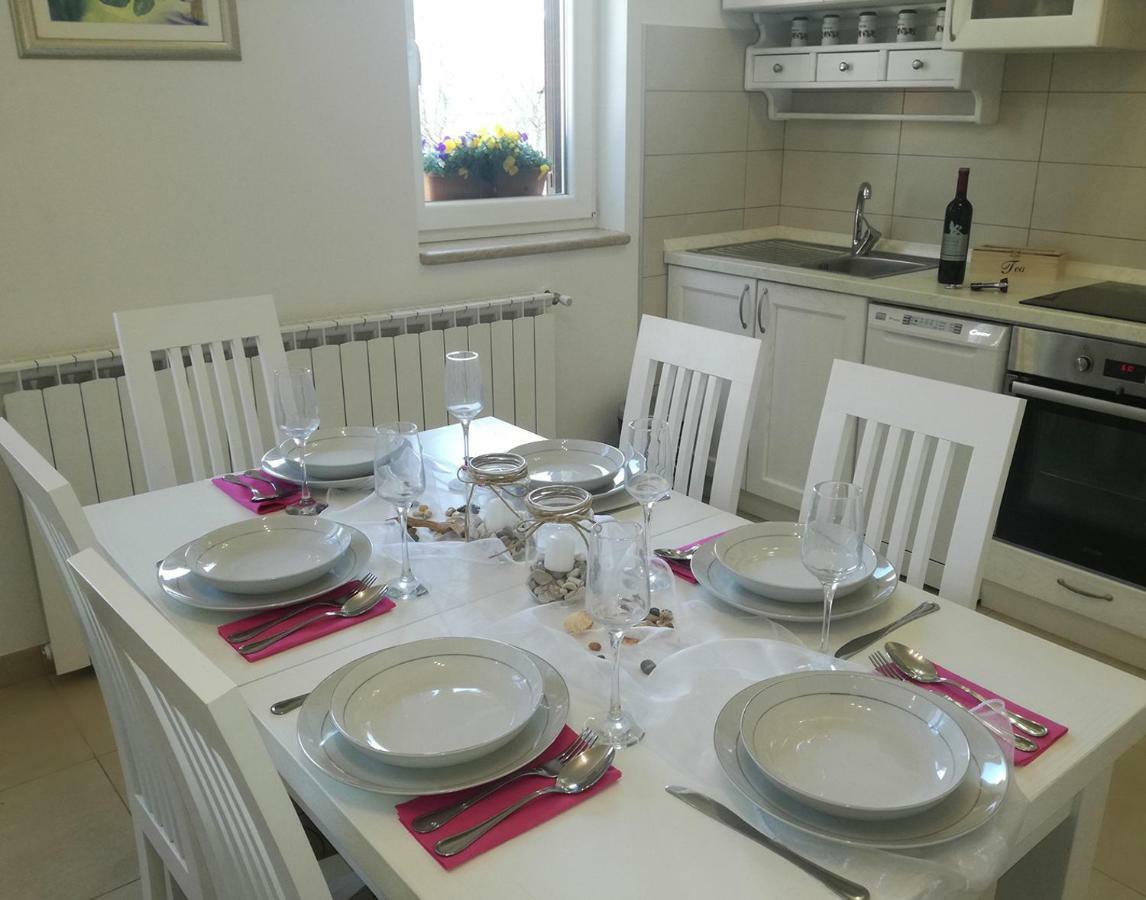 Apartment Luce Pićan Eksteriør bilde